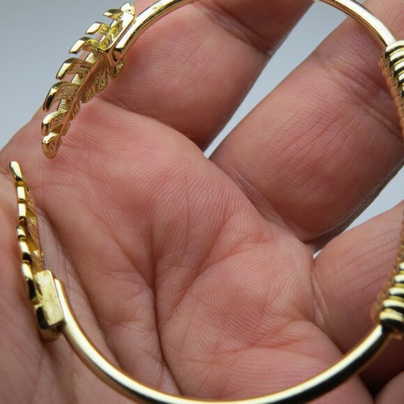 Lady's18k plated st. steel Bangle Bracelet - Picture 3 of 3